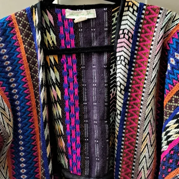 Multi color print Cape/Shawl - Picture 5 of 14